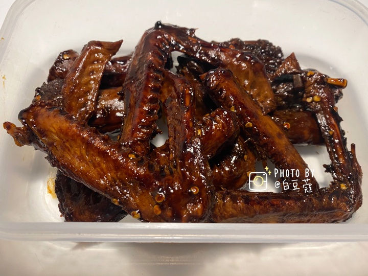 在家做简单美食周黑鸭,仅需2步教你做周黑鸭甜辣可口