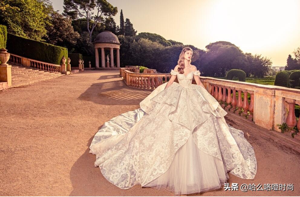 巨型豪华大拖尾婚纱,超长拖尾婚纱只能用震撼来形容