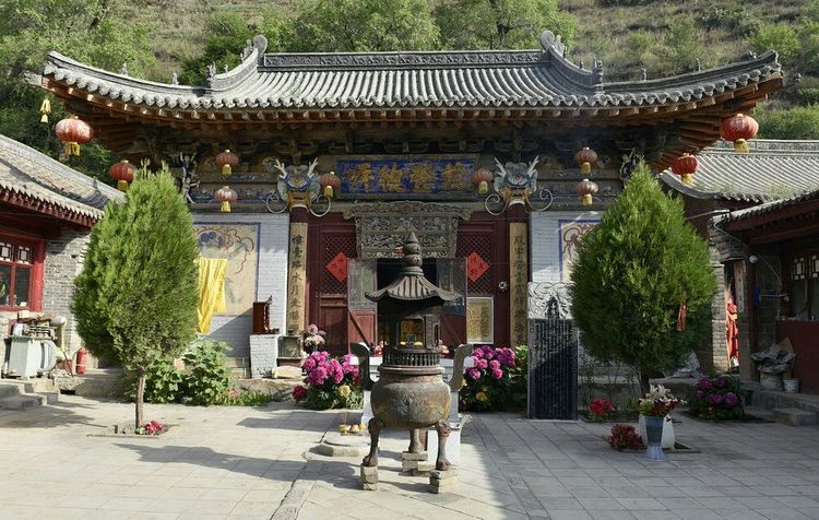 乡村古寺庙,五一家乡山顶寺庙一游