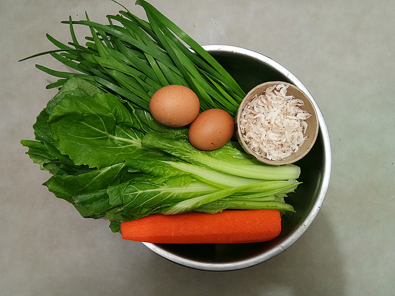 小白菜鸡蛋馅玉米面菜团子的做法,小白菜馅玉米面菜团子的家常做法