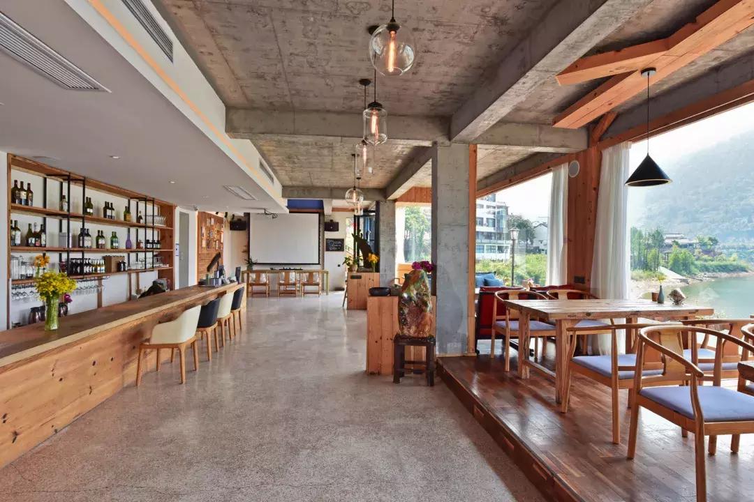 C位出道的千岛湖绝版亲水民宿！要把千岛湖最美的景装进房间……