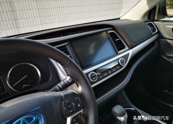 汉兰达改led灯双透镜需要多少钱,2022款丰田汉兰达led大灯够亮吗