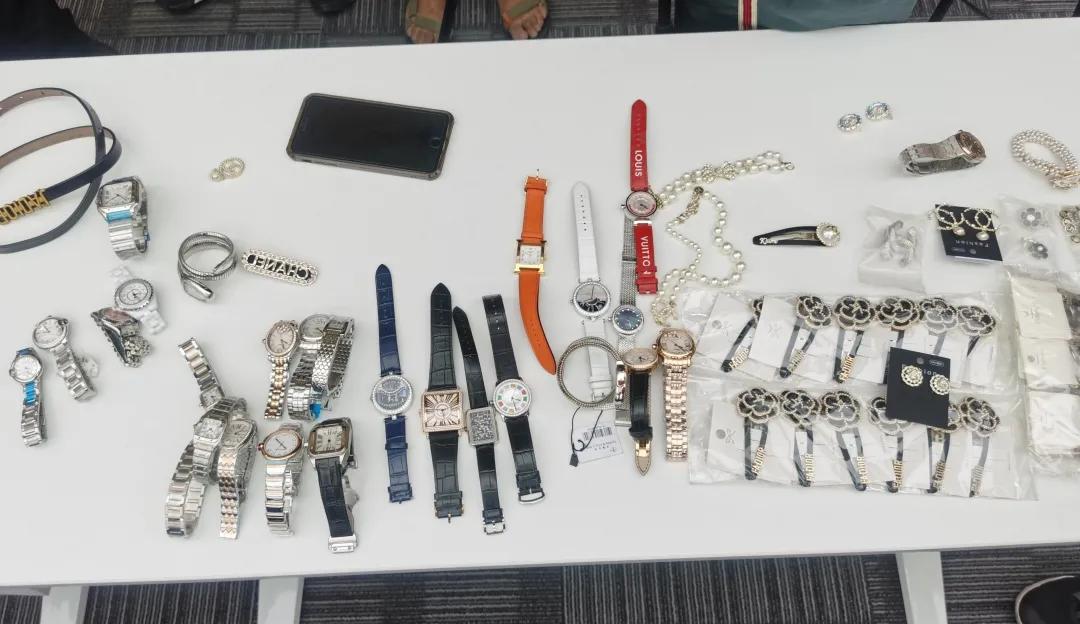 网红直播带货被警察抓是哪个主播,网红直播带货被警察抓的人是谁