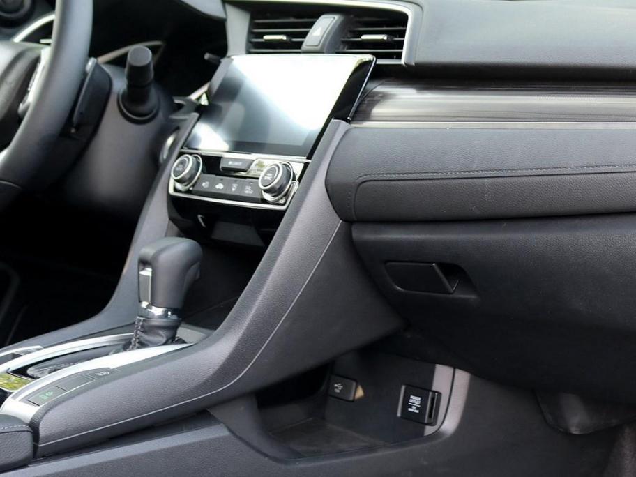 思域2.0ltypes跟思域2.4的区别,本田思域买哪个配置好