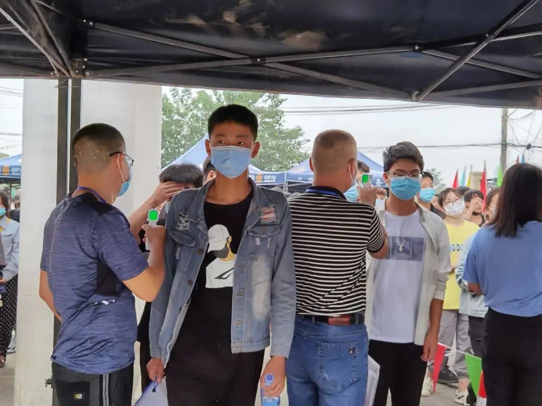 临泉实验中学照片,临泉二中抓拍