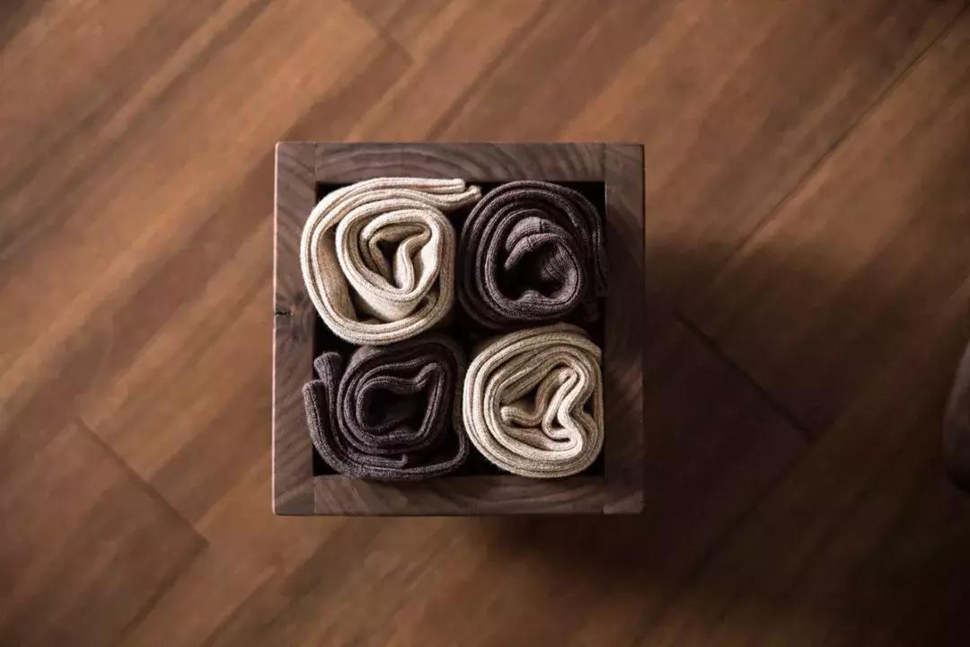 见过漂浮的衣架吗丨4个衣帽架设计给心爱的衣服安个家