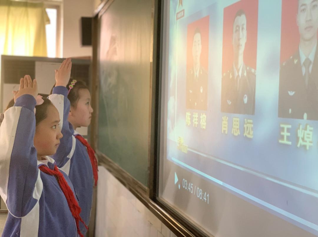 勿忘历史致敬英雄缅怀英烈,铭记历史勿忘国耻致敬英雄先烈
