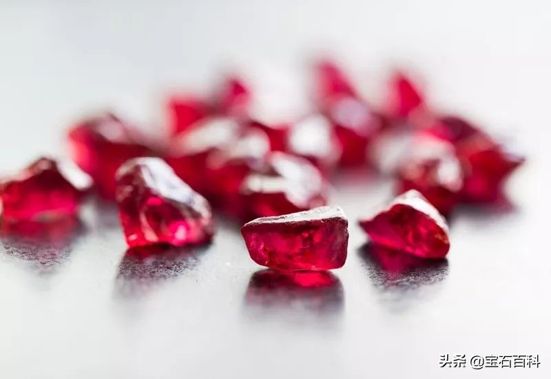 什么样的红宝石才值钱呢,珠宝鉴定师含金量多少