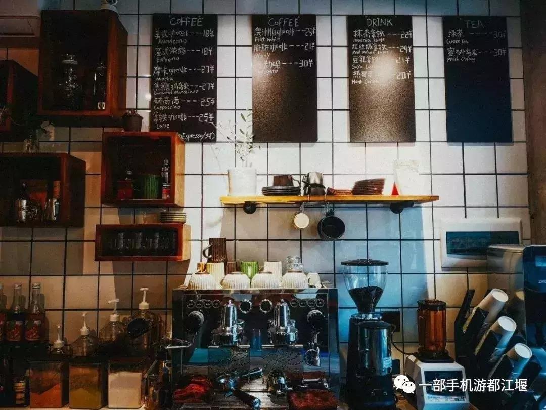 拒绝“人从众”！这个国庆必须到都江堰耍个“懒”，老街茶房、泥塑木作、古园书屋，快来享受你的小闲趣~