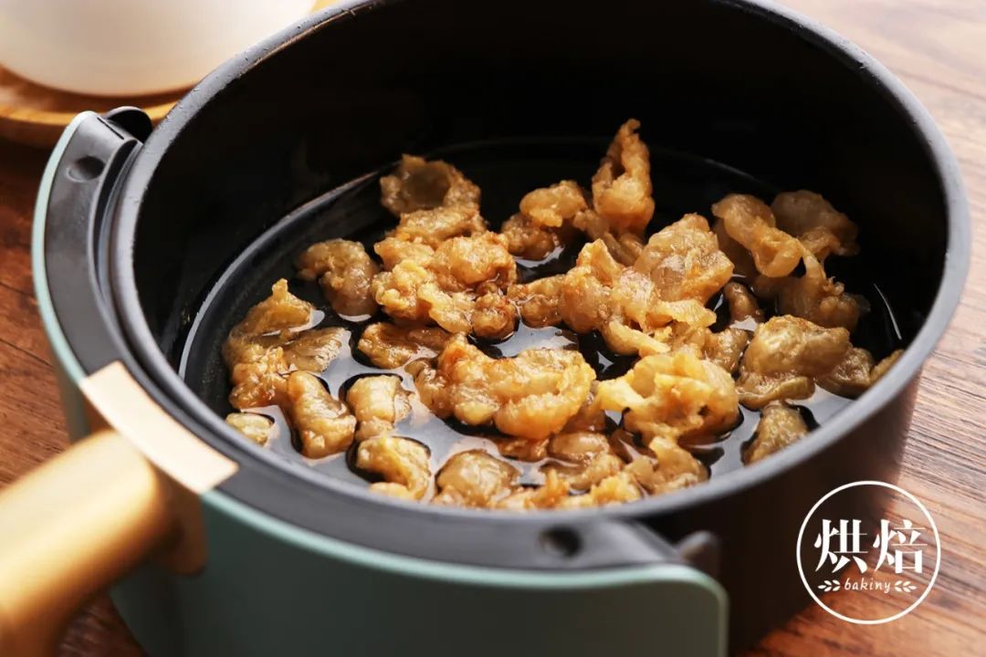 猪油炸出来怎么才可以放得久,空气炸锅炸猪油的正确方法