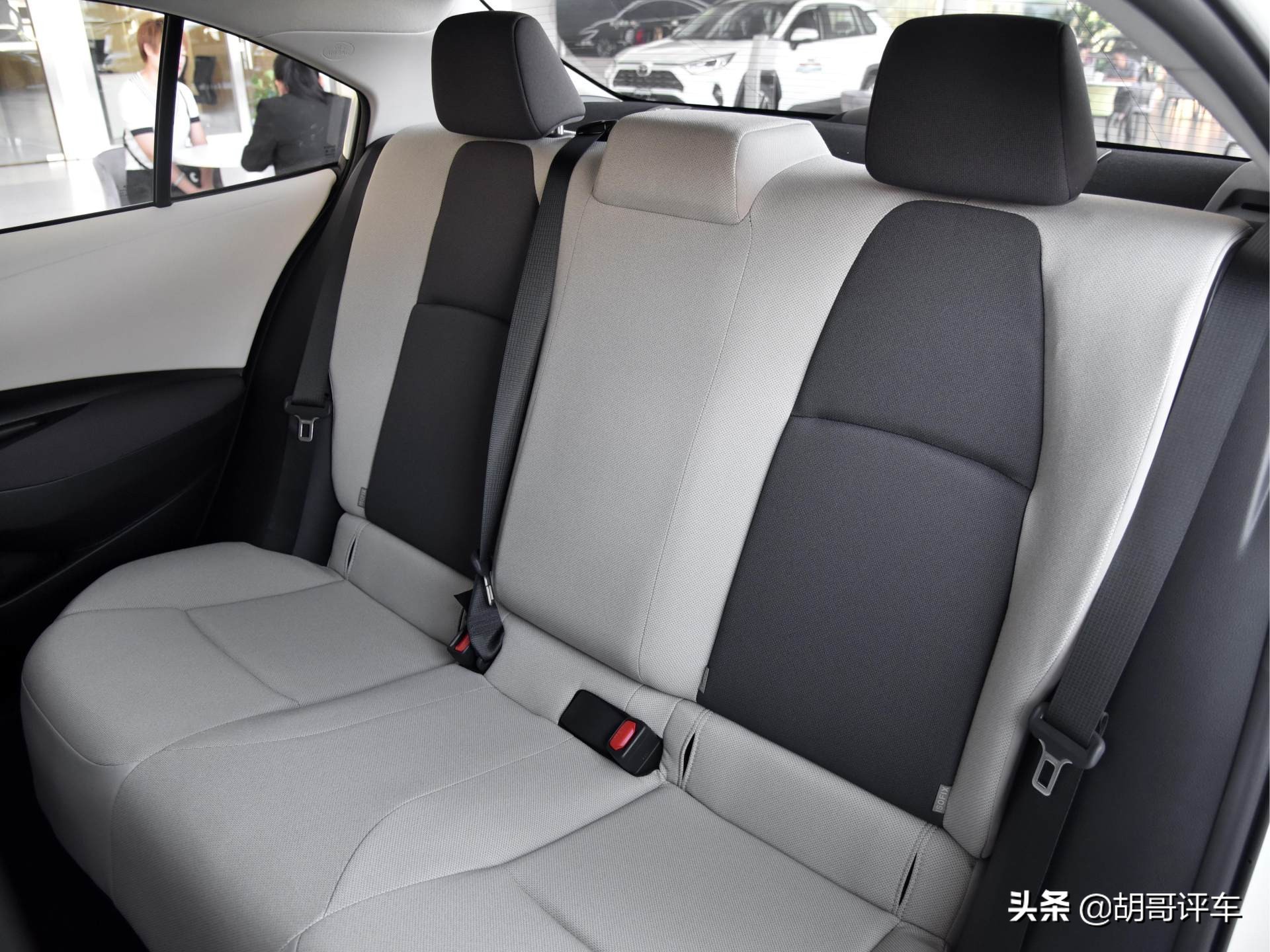 丰田卡罗拉和花冠哪个省油,好车不贵经济实惠丰田卡罗拉