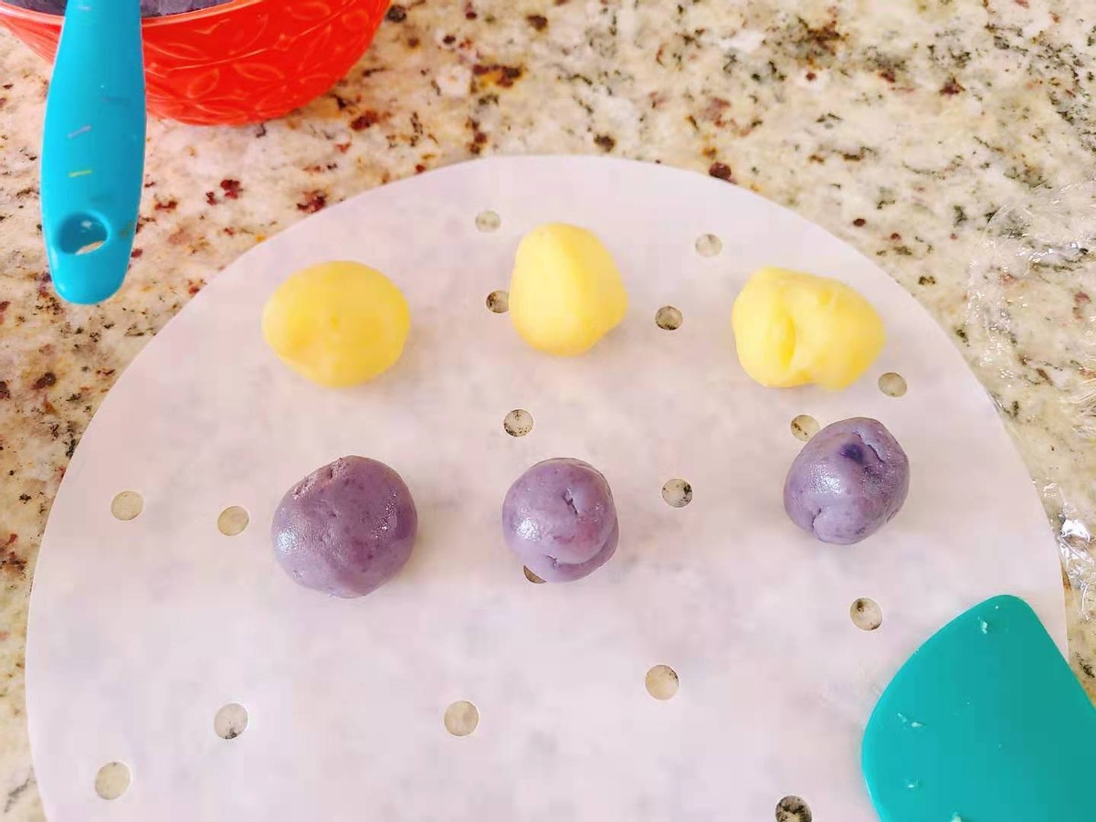 栗子豆沙奶黄椰香酥皮月饼,拉丝麻薯酥皮月饼的奶黄怎么做