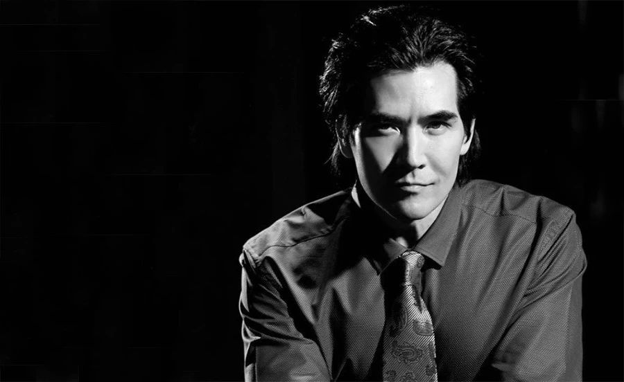 57岁费翔和母亲照片图文,费翔梦里的照片