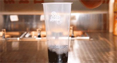 四云奶盖贡茶天鸿店,请全城喝奶茶