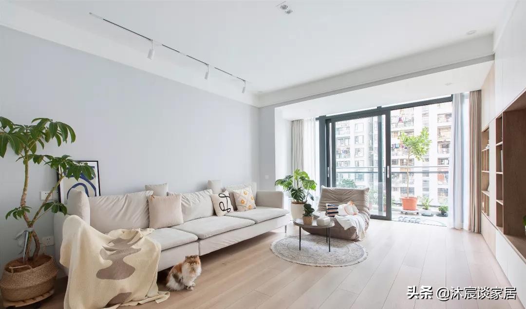 客厅空间太小如何隔个阳台出来,客厅小如何利用空间