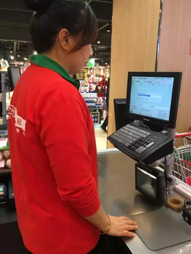 中国零售CIO俱乐部走进好邻居、华冠考察交流暨华为用户大会召开