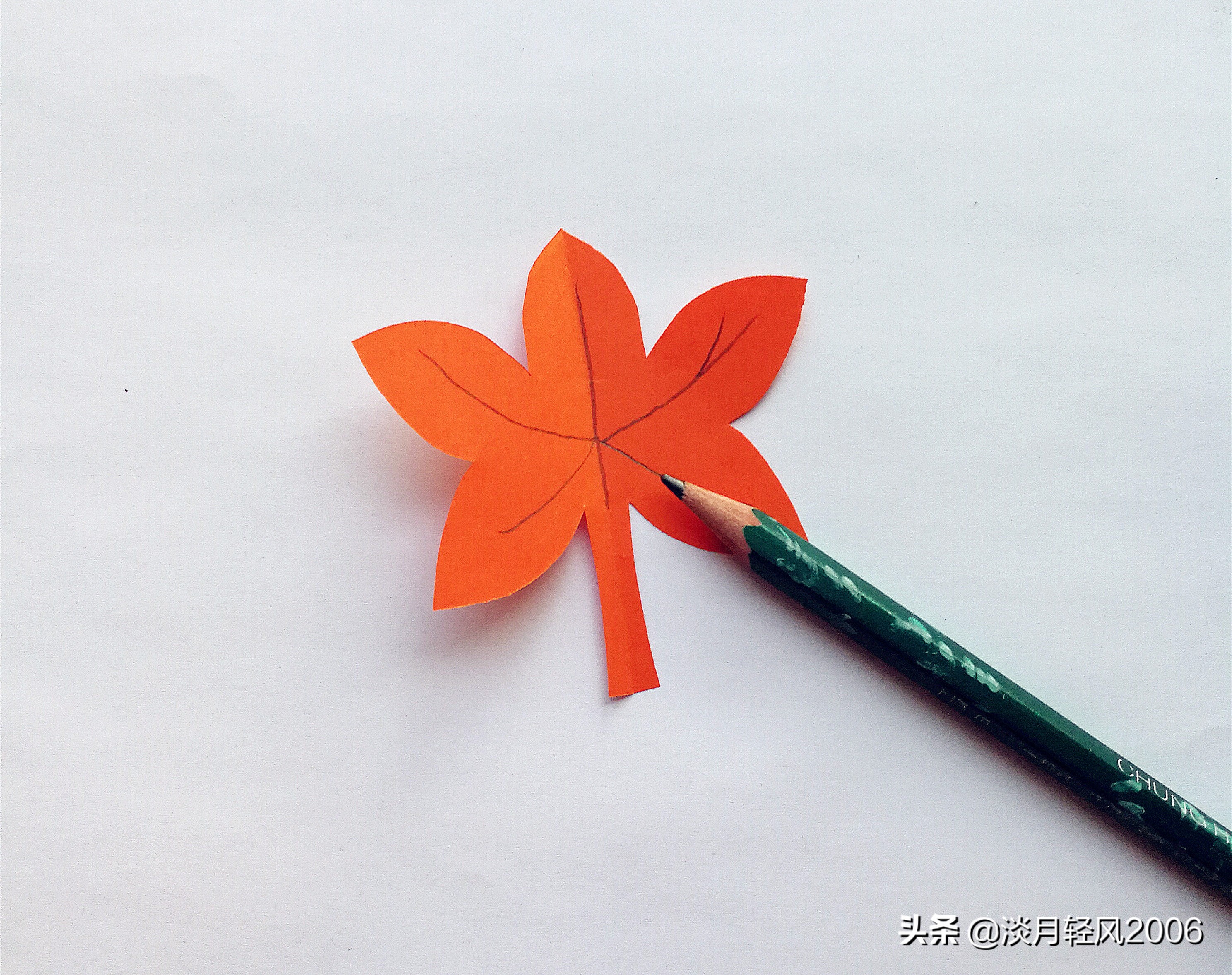 叶子的简单剪法手工制作,剪叶子手工教程简单的