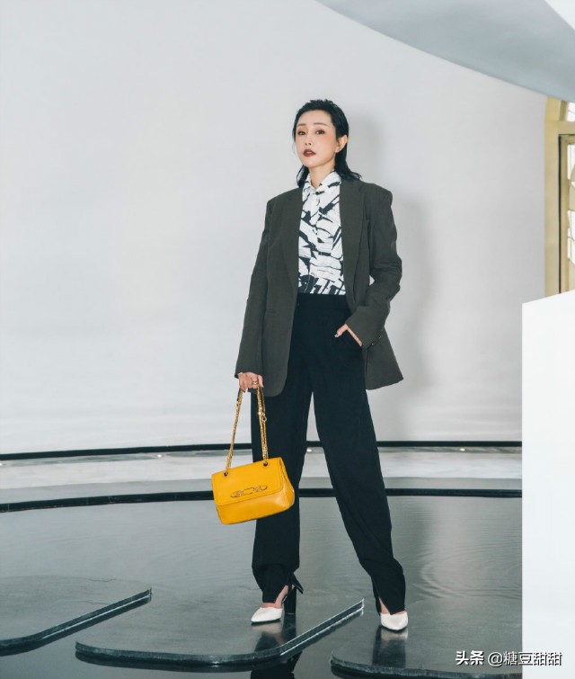 优雅知性轻熟风穿搭20岁170,最新轻熟风穿搭女高级感