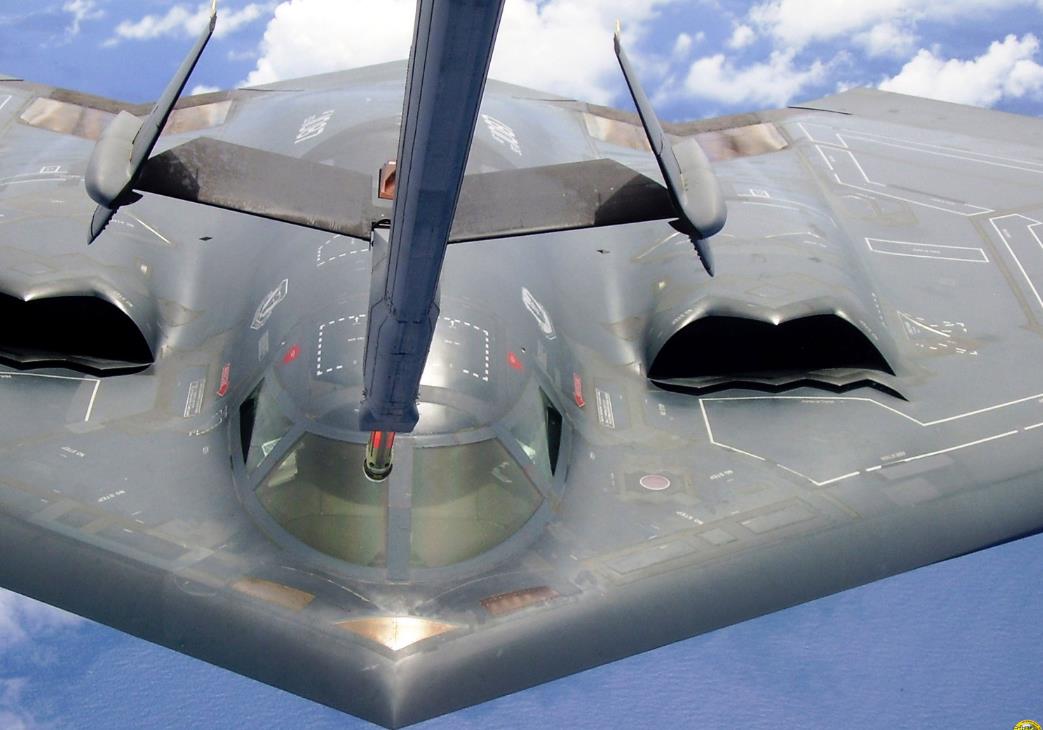 美国b2轰炸机有什么黑科技,b2幽灵轰炸机领先全球多少年