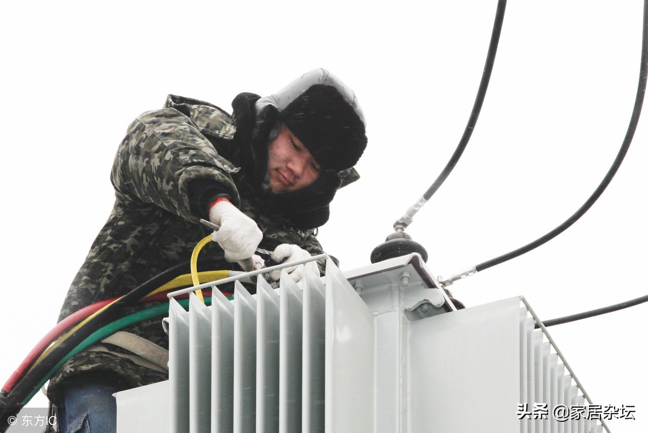 200kva变压器一个月用多少度电,容量200的变压器能承载多少千瓦