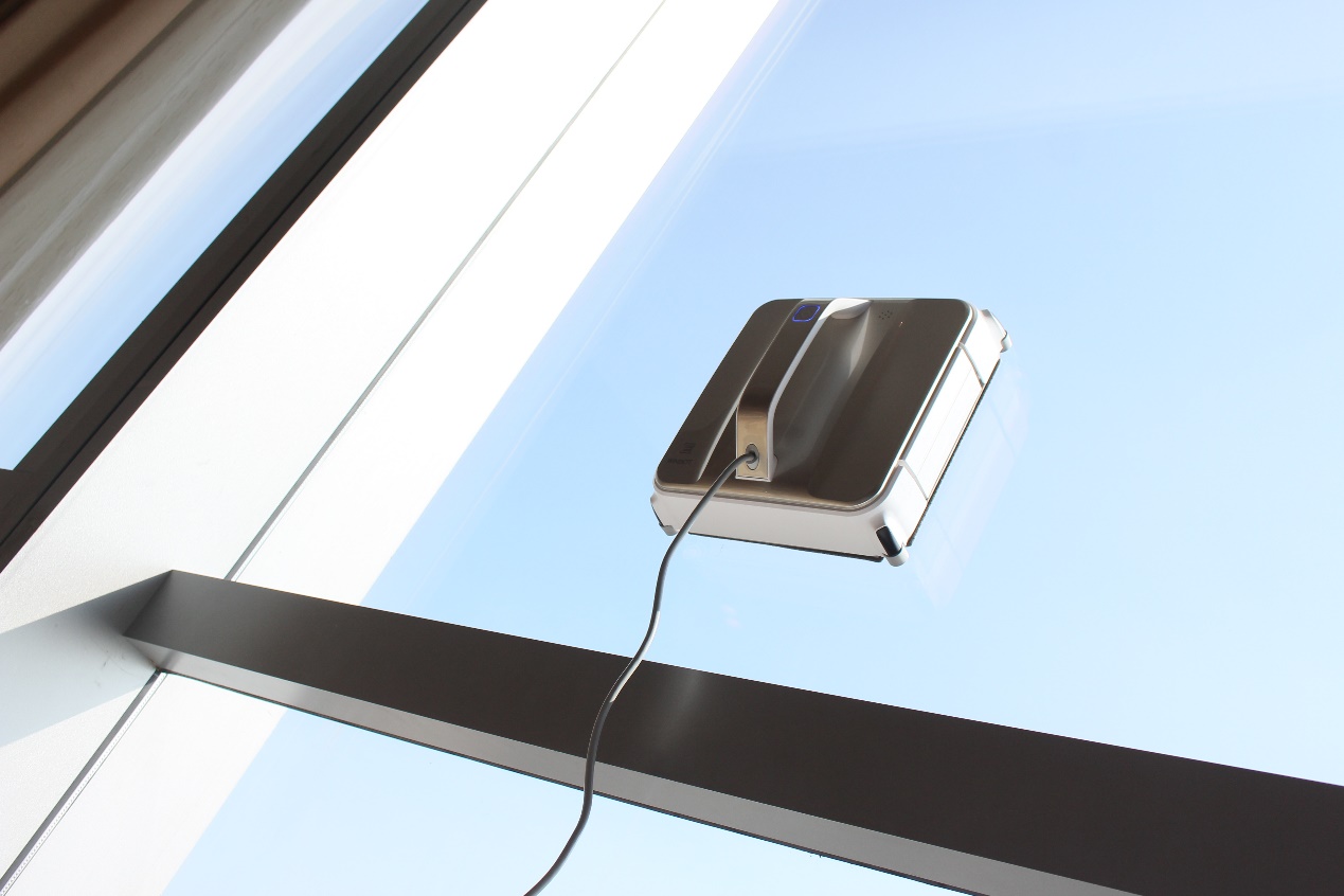 科沃斯窗宝清洁液使用方法,科沃斯窗宝擦小窗户