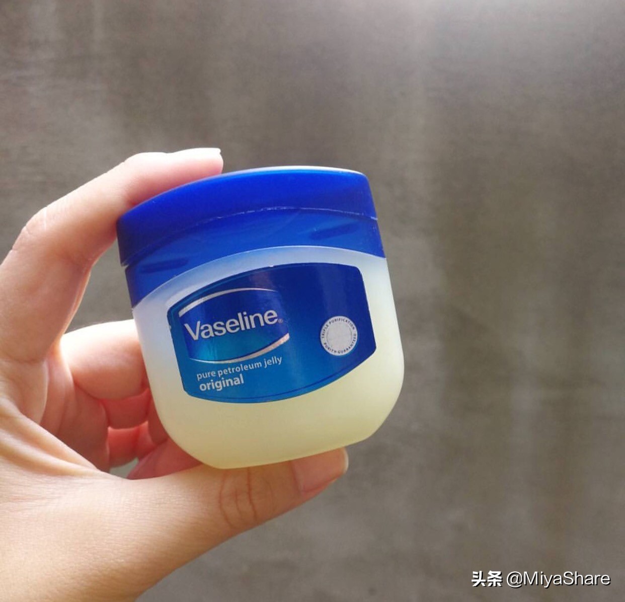 矿物油致癌,矿物油对痘痘的危害