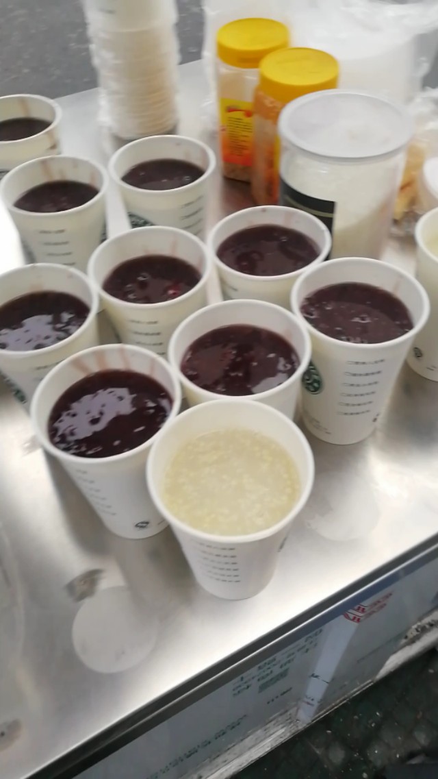 一个人摆摊卖粥经历,摆摊卖粥的真实现状