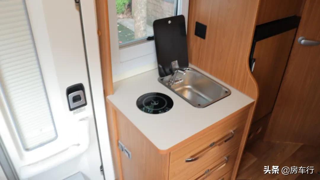 热门房车车型大全,房车十万左右高颜值的车