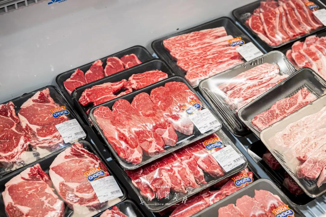 过年去超市囤货,过年没来得及买年货