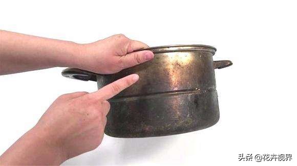 不锈钢锅用了一次就黄了,不锈钢锅用了发黑正常吗