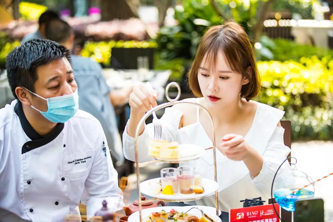 淮海路“红牌”倾城出动,回顾TA的精彩8小时