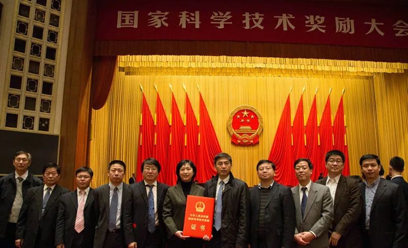 索贝荣获中国软件行业协会AA*级A**信用证书