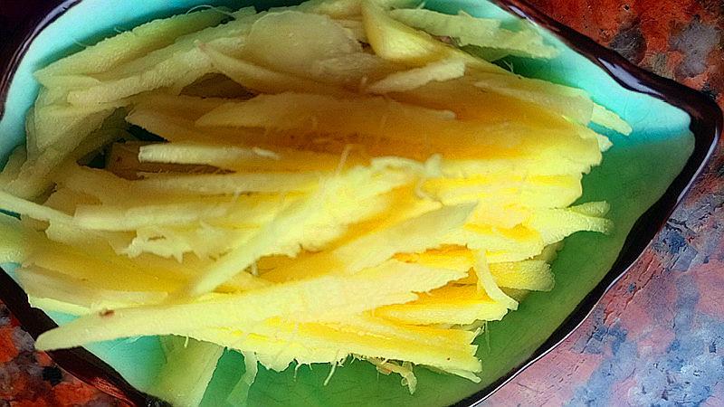 正宗广东清蒸石斑鱼的做法视频,粤菜清蒸石斑鱼家常菜