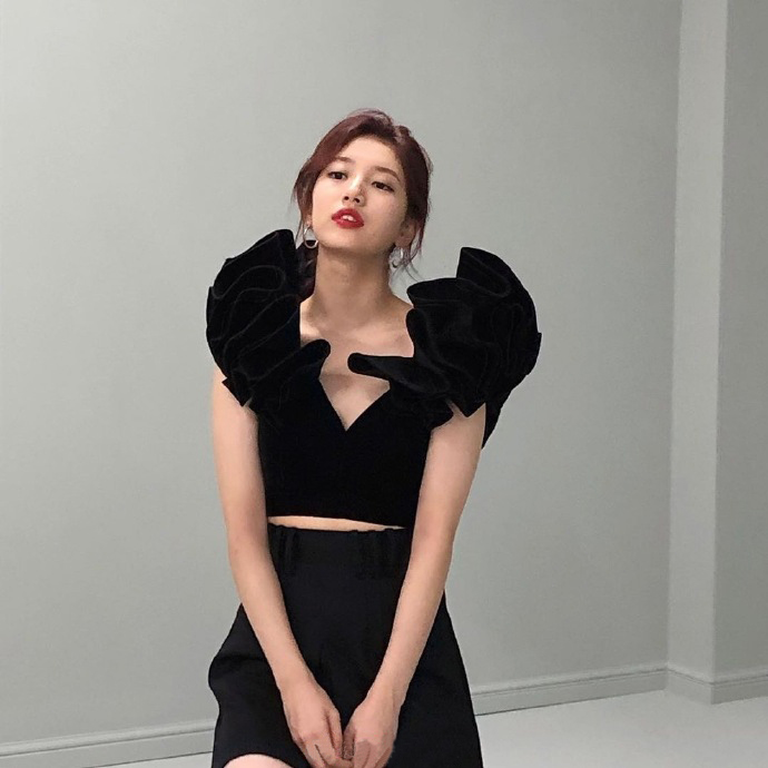 裴秀智短发穿搭,裴秀智从出道到现在变化