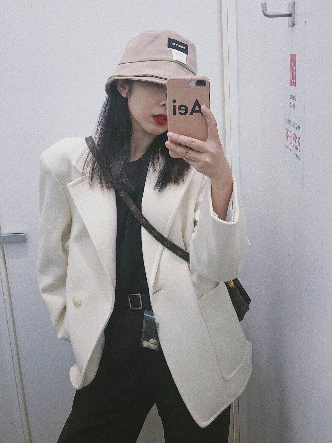 优衣库u系列2022女装哪款值得买,12件优衣库秋冬u系列测评8套搭配