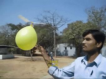 穷人的乐高什么样？印度大佬用垃圾做的玩具，火了