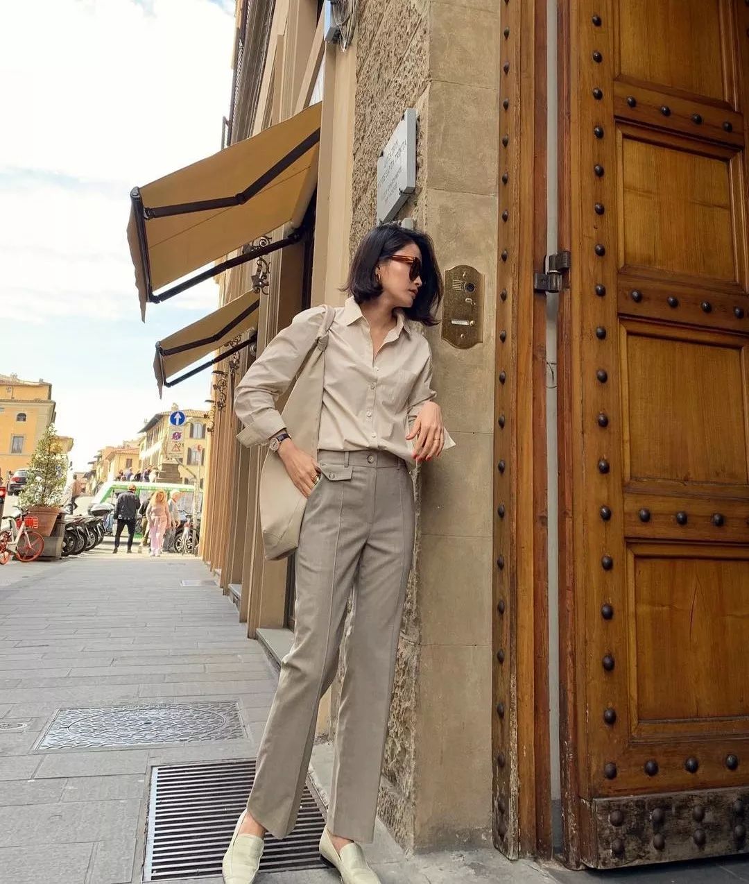 elborndoris穿搭博主,elborn素色穿搭