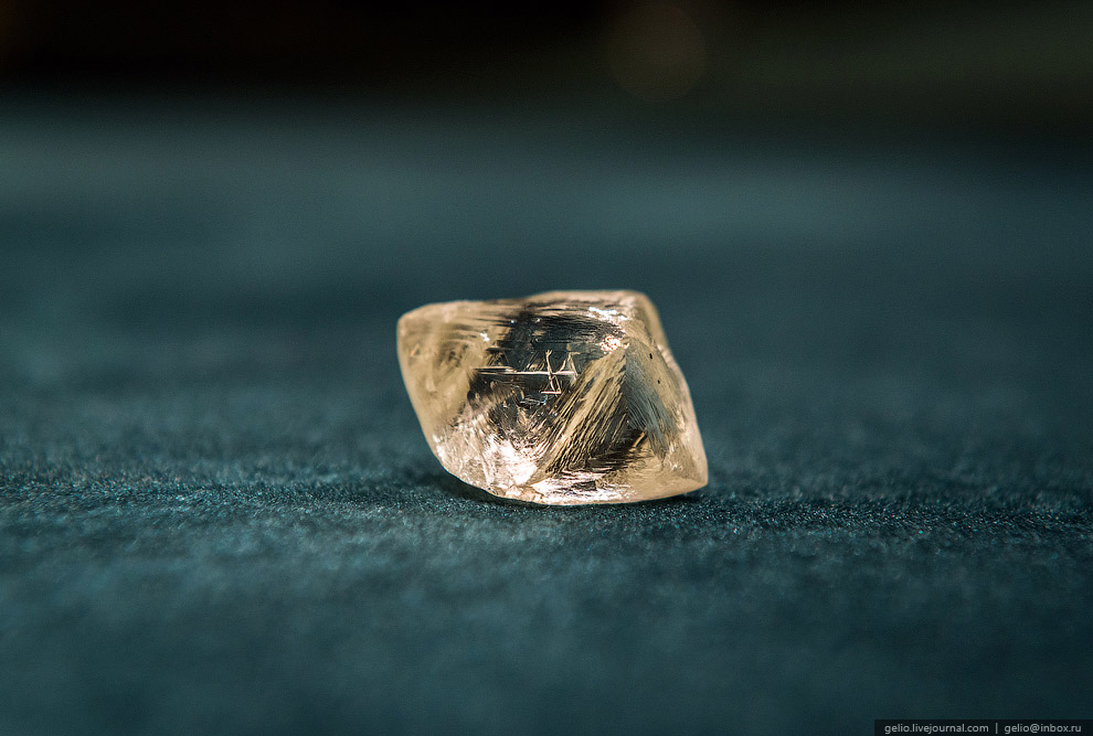 去俄罗斯挖金矿怎么样,真实钻石开采出来的样子