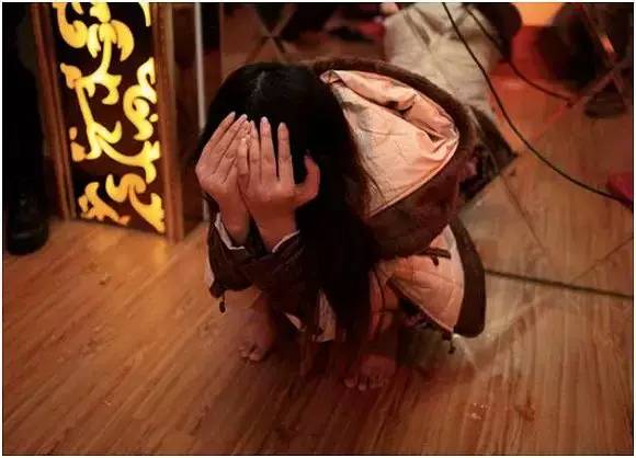一天接客8次?中国女孩被骗去国外留学,却被卖到按摩馆成*奴性**
