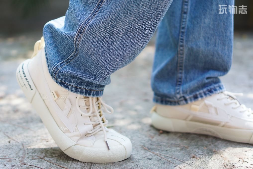 回力百年老店帆布鞋,回力老国货新潮流