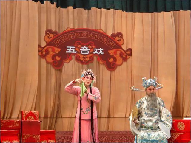 山东省有个世界足球发源地和世界第一所大学诞生的小城