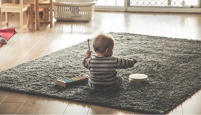 轻度自闭症孩子怎么引导,中度自闭症干预多长时间变成轻度