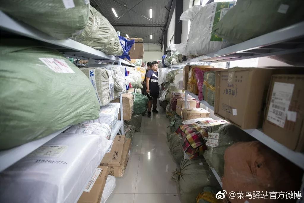 深圳快递员现状,快递员背后的神秘面纱