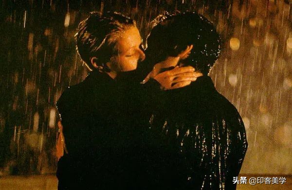 那些让你感觉脑洞被撕开的电影,十部平行时空的电影回到了原始