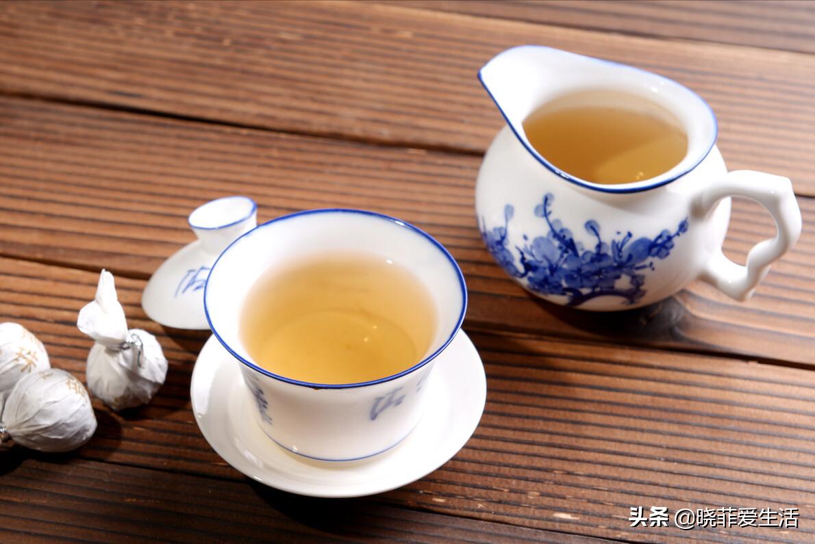 用它来养花,拿水直接养的花