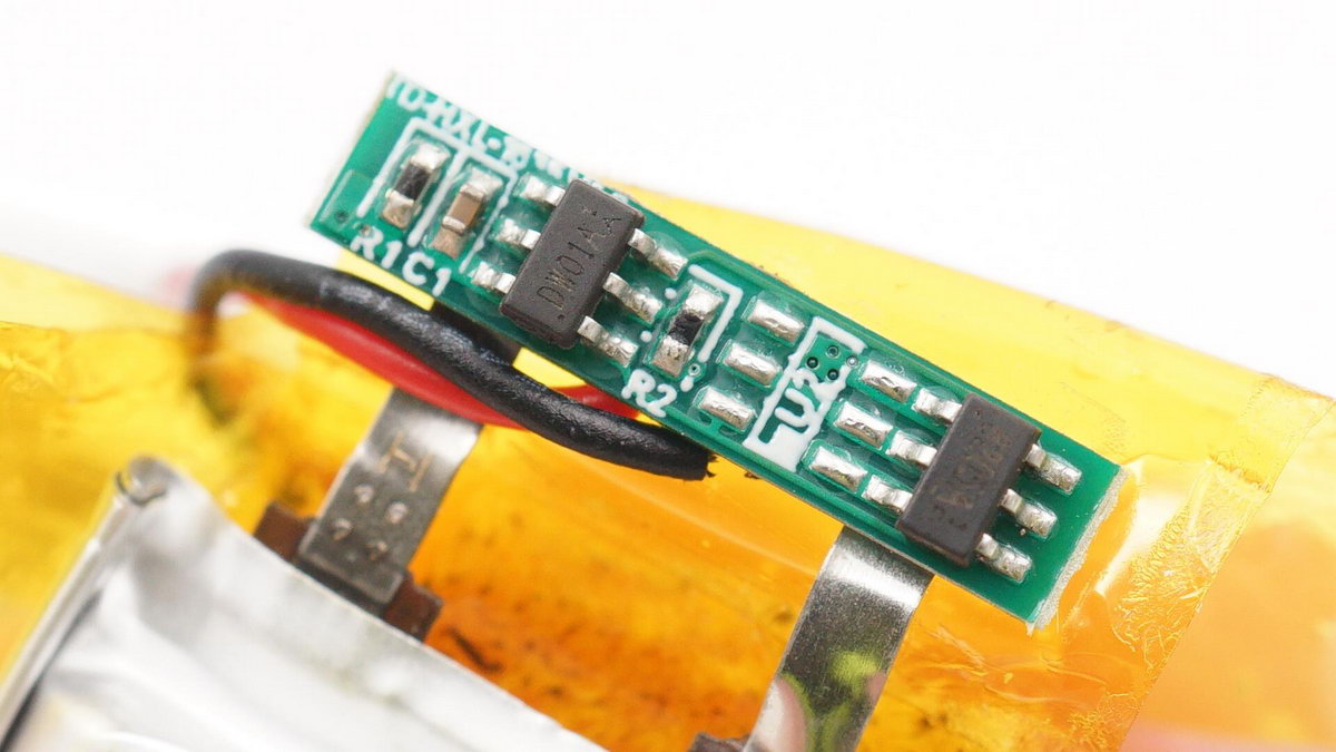 远销非洲的TWS真无线耳机应该注意什么？拆解传音TECNOBuds2看看