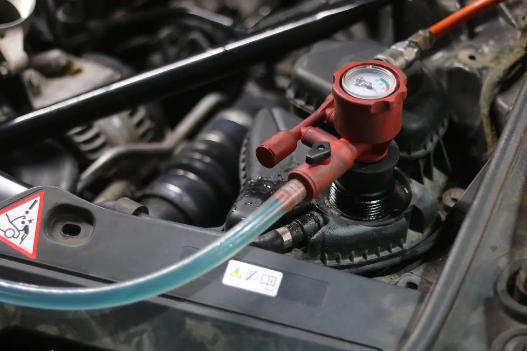 怪兽修车：翻新一辆11年破烂不堪的宝马GT，车况不忍直视