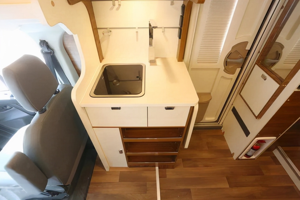 隆翠房车最佳配置,隆翠v362升顶房车