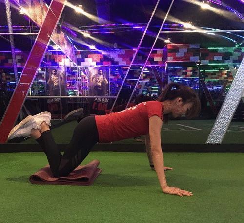 居家不伤膝盖的有氧减脂运动,适合在家做的不伤膝盖的有氧运动