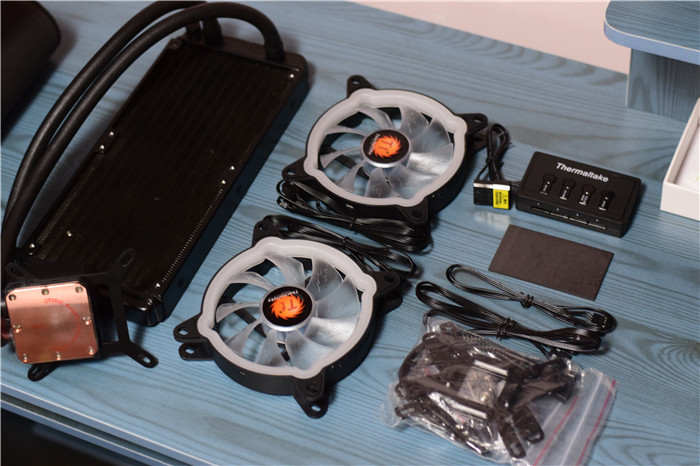 i79700kf配什么显示器,i79700k配置用什么显示器